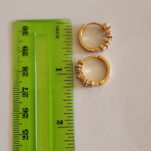 New 18K Gold Plated Princess Cut Diamond Huggie Hoop Earrings for Women - Picture 9 of 9